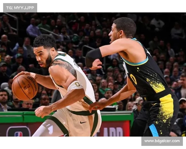 厄瓜多尔首位NBA球员获总统表彰 绿军双向球员为国家赢得荣誉 厄瓜多尔首位NBA球员获总统表彰 绿军双向球员为国家赢得荣誉